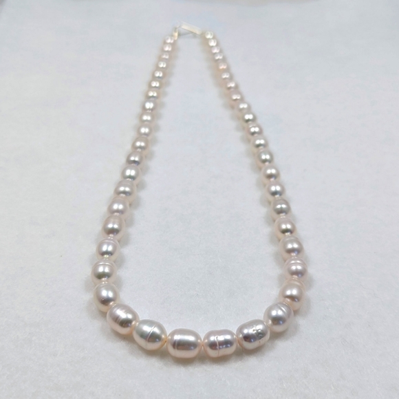 REAL - 9-10mm Baroque Pearl Necklace - Picture 9 of 11